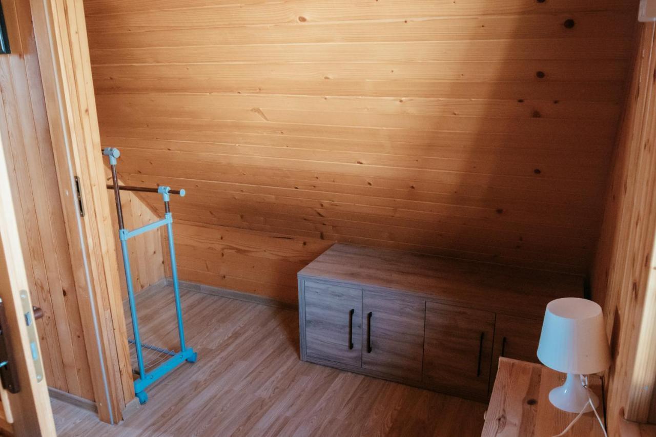 Bungalo Ach To Tu Domki Jastrzębia Góra Exteriör bild